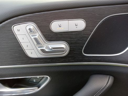 Used 2025 Mercedes-Benz GLE 350 4MATIC image 9