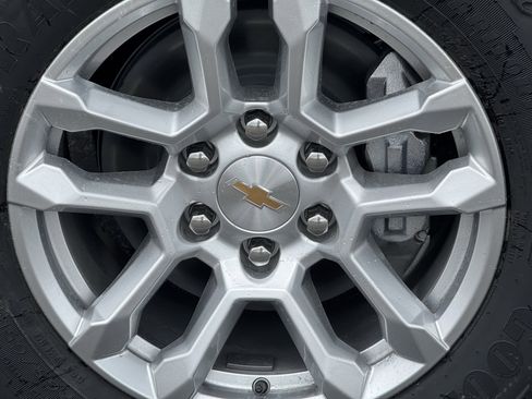 New 2026 Chevrolet Silverado 1500 LT w/ Z71 Off-Road Package image 8