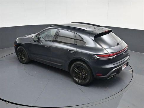 Used 2022 Porsche Macan image 49