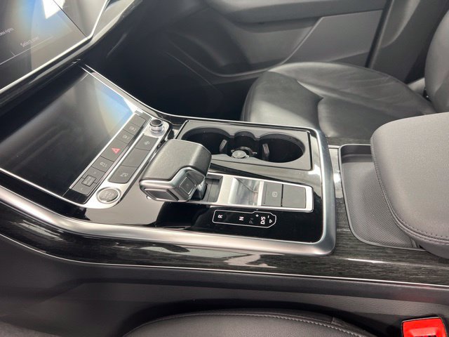 Used 2023 Audi Q7 2.0T Premium w/ Convenience Package AWD/4WD image 15