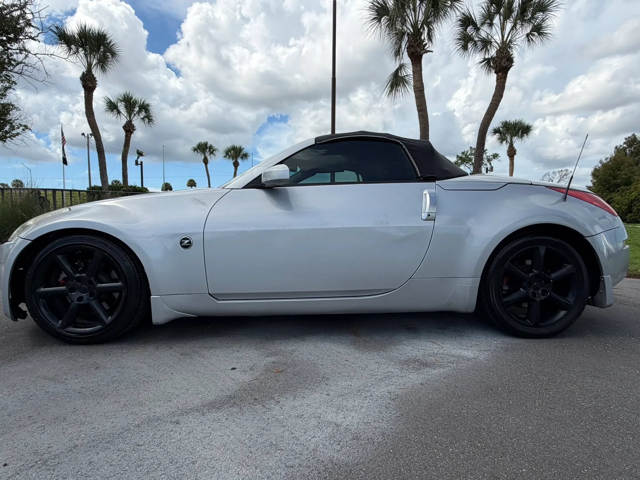 Used 2006 Nissan 350Z Enthusiast RWD image 11