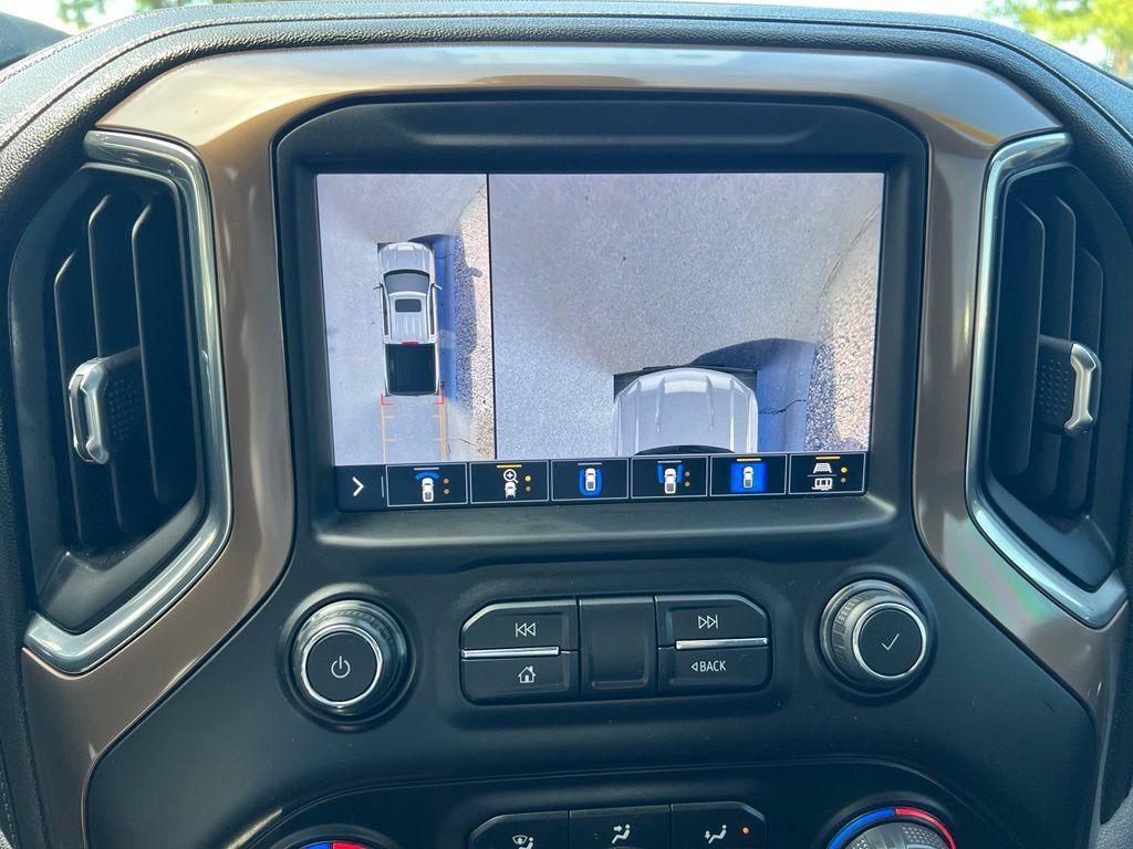 Used 2021 Chevrolet Silverado 1500 High Country w/ Technology Package AWD/4WD image 40