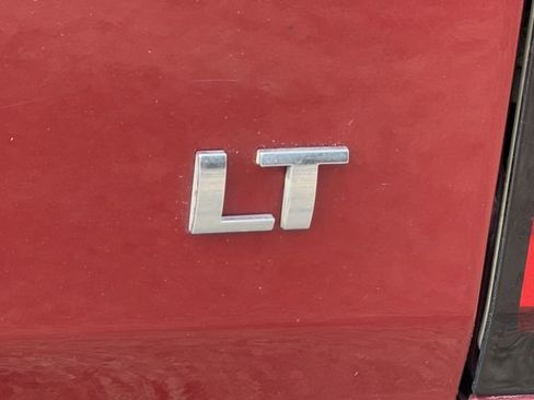 Used 2020 Chevrolet Colorado LT w/ LT Convenience Package RWD image 11