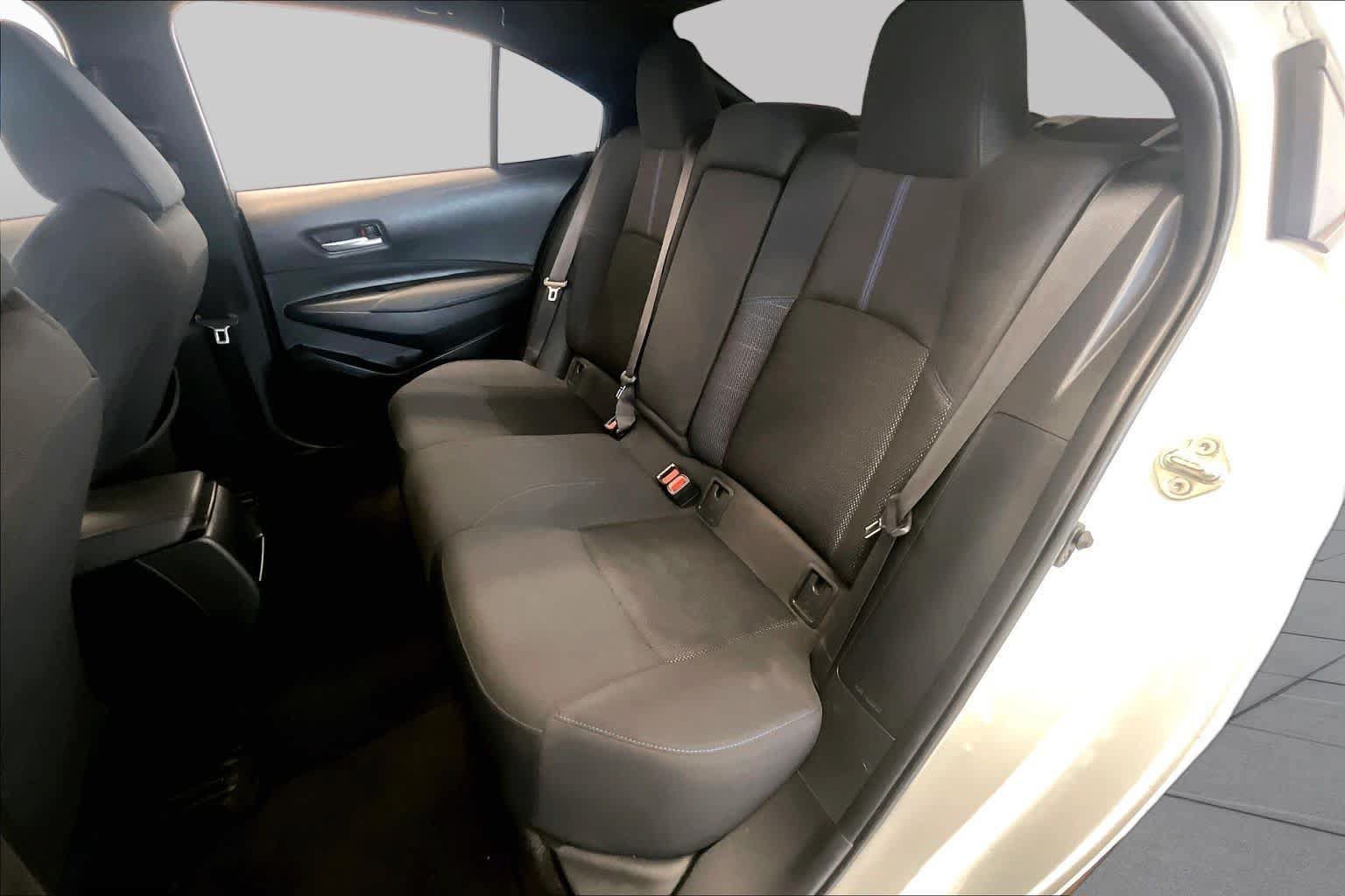 Used 2021 Toyota Corolla SE FWD image 18