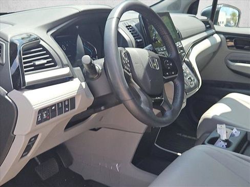 Used 2024 Honda Odyssey Touring image 10
