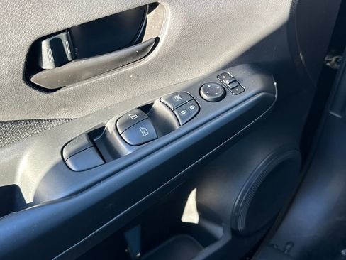 New 2025 Nissan Kicks Play S image 12