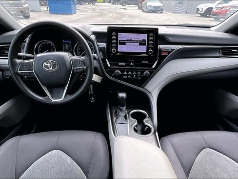 Used 2021 Toyota Camry LE image 12
