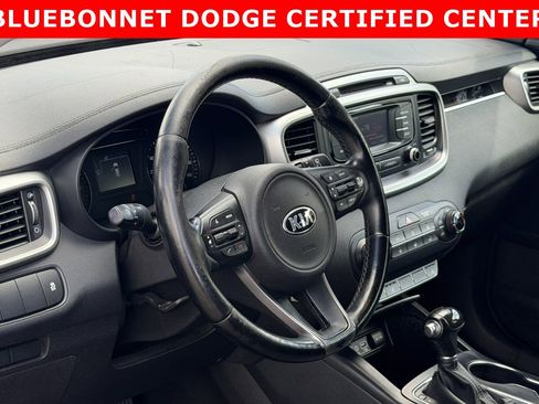 Used 2016 Kia Sorento FWD w/ LX Convenience Package image 13