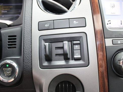 Used 2017 Ford Expedition EL Platinum image 27