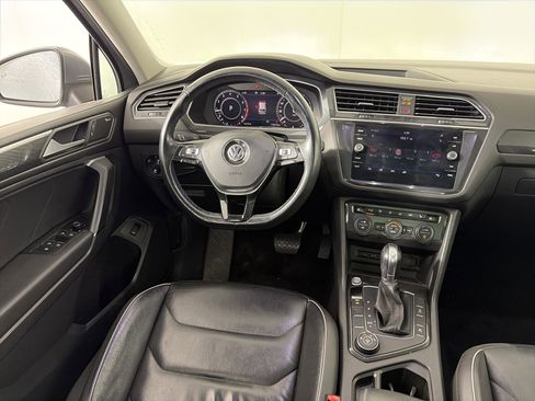 Used 2019 Volkswagen Tiguan SEL Premium image 38