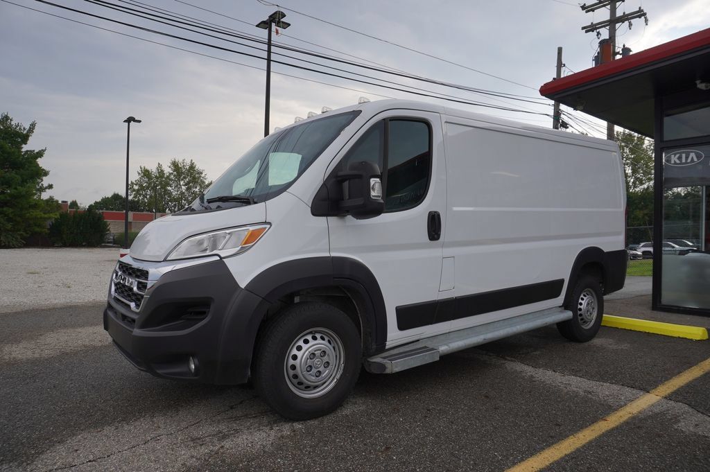 Used 2025 RAM ProMaster 2500 w/ U-Haul Equipment Group FWD image 1