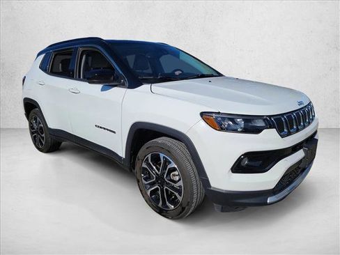 Used 2022 Jeep Compass Limited w/ Sun and Sound Group image 3