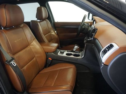 Used 2019 Jeep Grand Cherokee Summit w/ Platinum Series Group AWD/4WD image 25