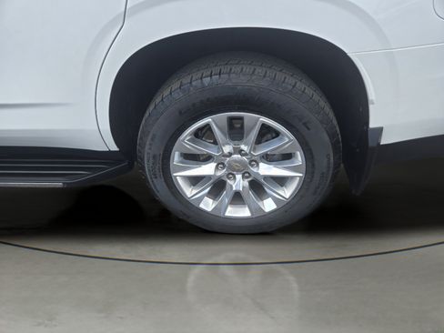 Used 2024 Chevrolet Tahoe Premier AWD/4WD image 24