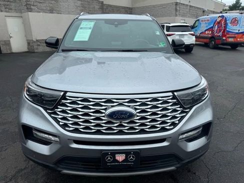 Used 2021 Ford Explorer Platinum w/ Equipment Group 601A AWD/4WD image 2