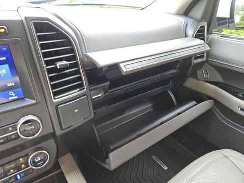 Used 2020 Ford Expedition Limited RWD image 25