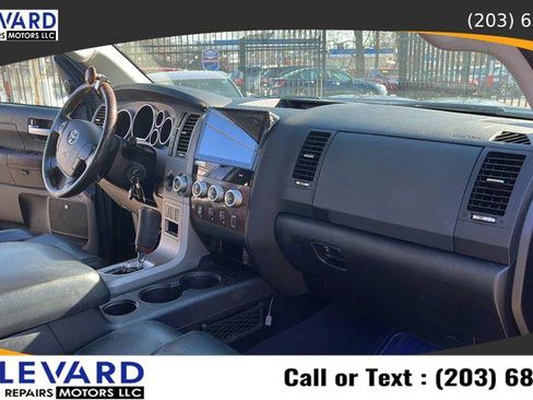 Used 2011 Toyota Tundra Limited w/ Platinum Pkg image 14