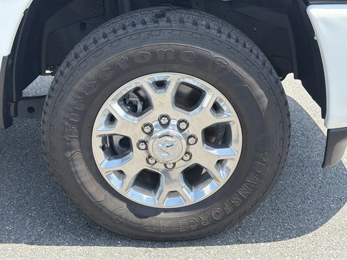 Used 2024 RAM 2500 Laramie AWD/4WD image 36