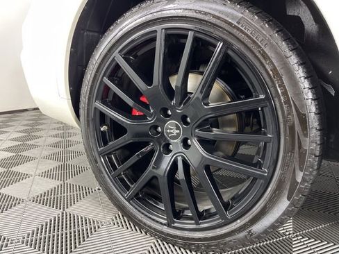 Used 2021 Maserati Levante GranSport image 15