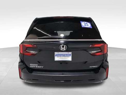 Used 2025 Honda Odyssey Sport-L image 3