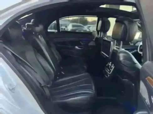Used 2014 Mercedes-Benz S 550 Sedan image 24