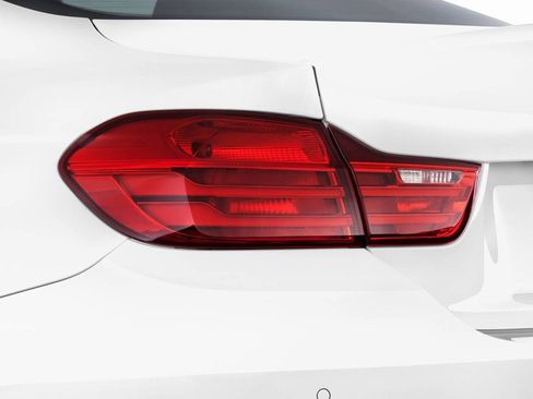 Used 2017 BMW M4 Coupe image 26