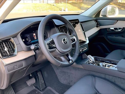 New 2026 Volvo XC90 B5 Plus image 8