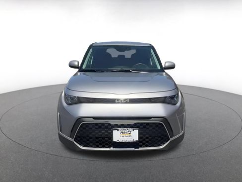Used 2025 Kia Soul LX w/ LX Technology Package FWD image 4