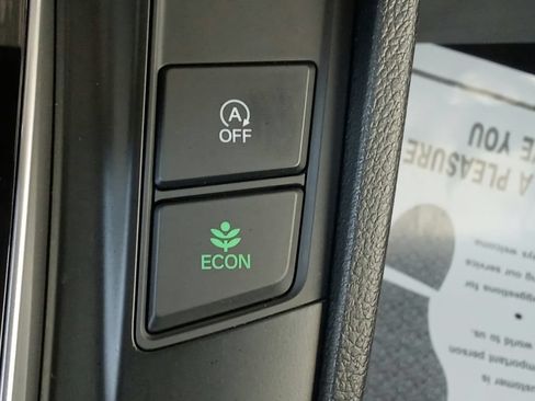 Used 2021 Honda CR-V Touring image 28