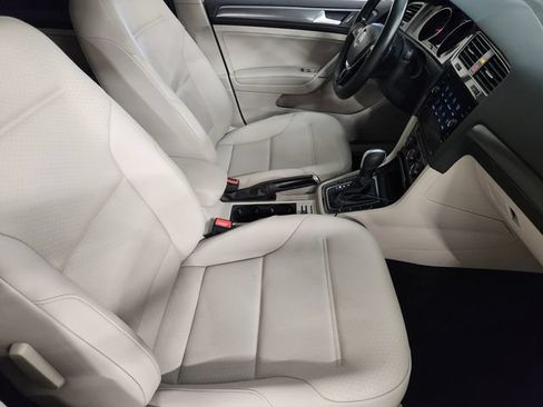 Used 2019 Volkswagen Golf S FWD image 3