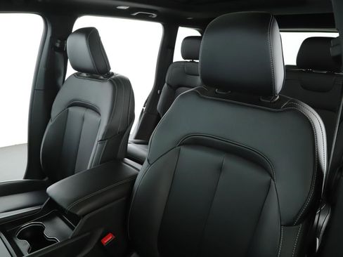 New 2026 Jeep Grand Cherokee Limited AWD/4WD image 4