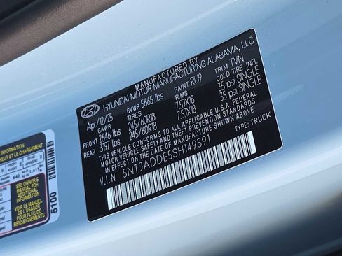 Used 2025 Hyundai Santa Cruz SE image 25