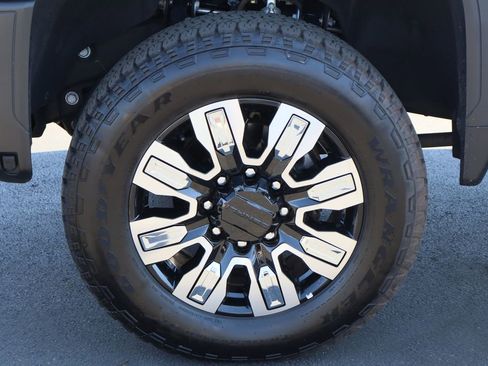 Used 2024 GMC Sierra 2500 Denali w/ Denali Reserve Package image 33