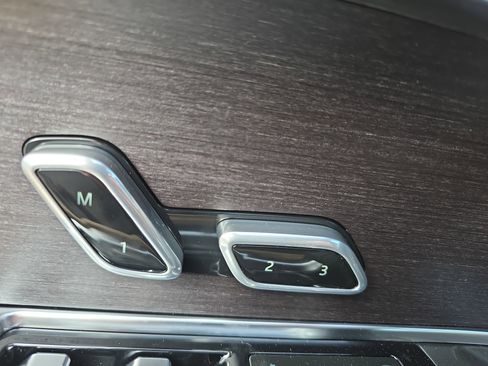 New 2026 Land Rover Range Rover Long Wheelbase SE image 29