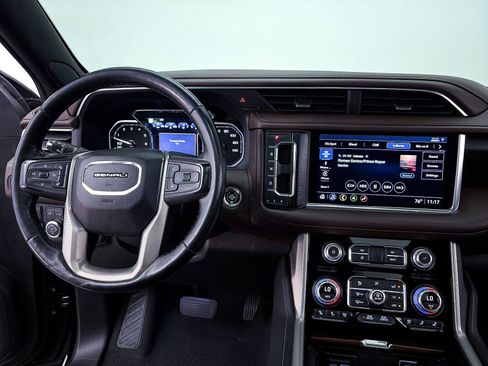 Used 2021 GMC Yukon XL Denali w/ Denali Ultimate Package RWD image 6