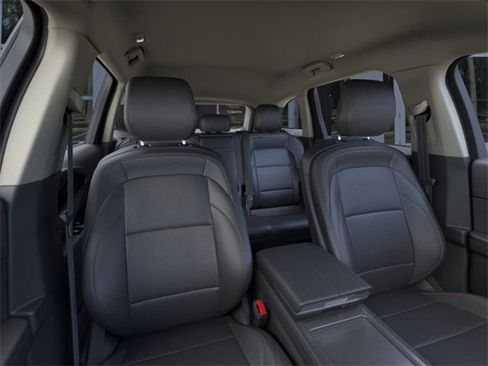 New 2026 Lincoln Nautilus Premier image 10