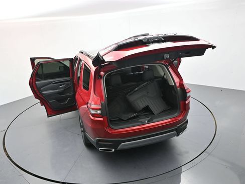 Used 2025 Honda Pilot Touring image 38