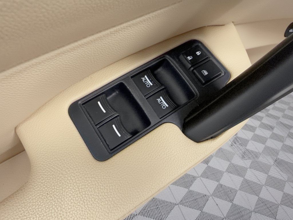 Used 2012 Acura TL FWD image 15