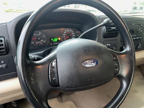 Used 2006 Ford F250 XLT image 30