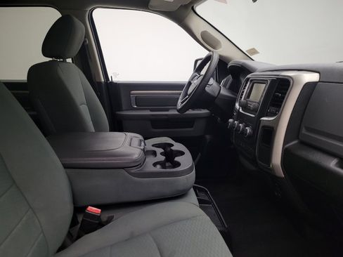 Used 2019 RAM 1500 Classic SLT RWD image 21
