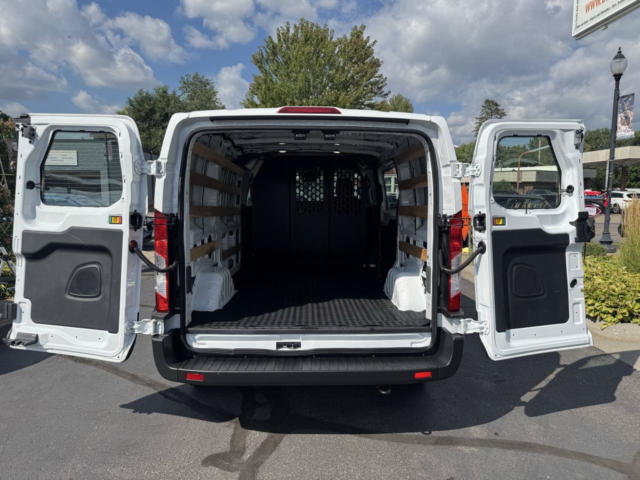 Used 2025 Ford Transit 250 Low Roof w/ Exterior Upgrade Package RWD image 11