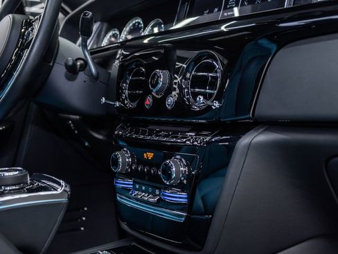 Used 2023 Rolls-Royce Phantom Sedan image 51