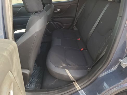 Used 2023 Jeep Renegade Altitude w/ Convenience Group I image 21