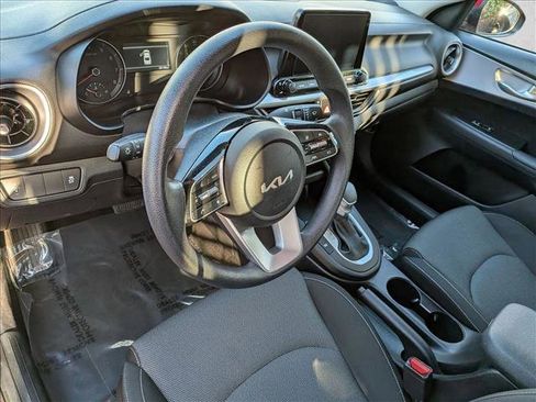 Used 2024 Kia Forte LXS image 10