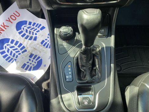 Used 2020 Jeep Cherokee Latitude Plus w/ Cold Weather Group image 25