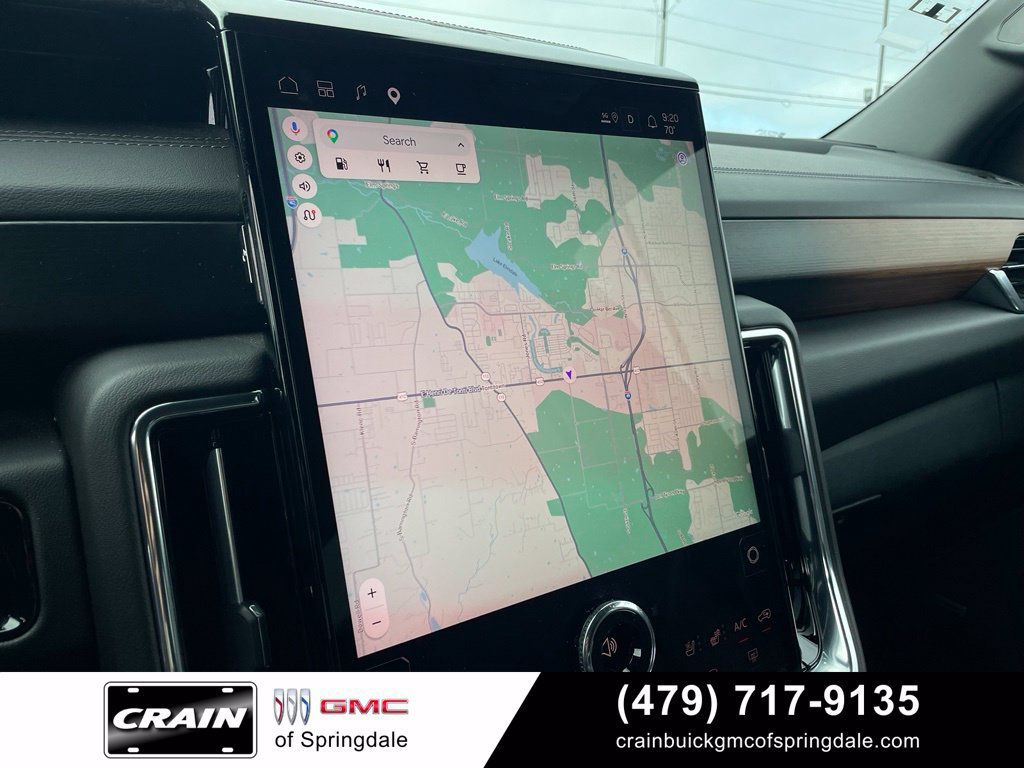 Used 2025 GMC Yukon Denali w/ Advanced Technology Package AWD/4WD image 17