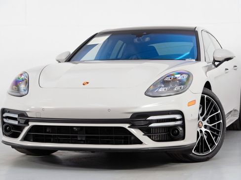 Used 2022 Porsche Panamera Turbo S w/ Premium Package image 3