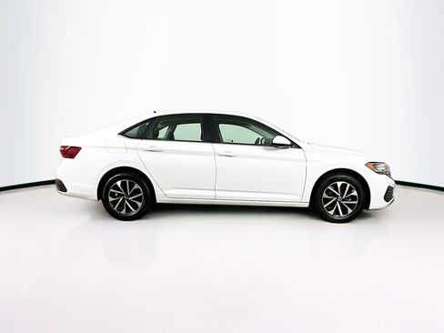 Used 2024 Volkswagen Jetta S image 10