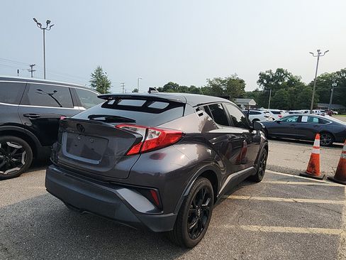 Used 2022 Toyota C-HR Nightshade FWD image 5