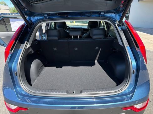 New 2026 Kia Niro EX FWD image 16